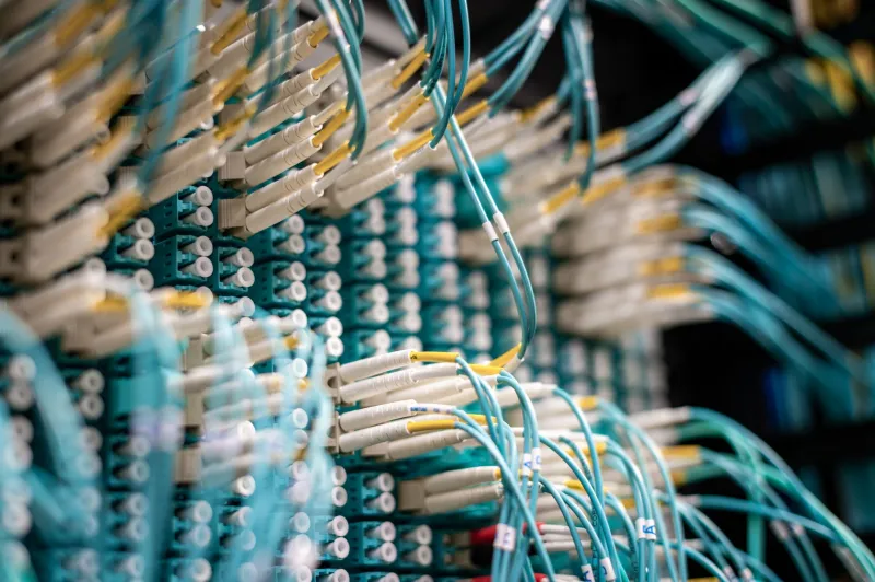 Hub-and-Spoke by Another Name: How Relay Network Consolidation Hollows Out Decentralization
